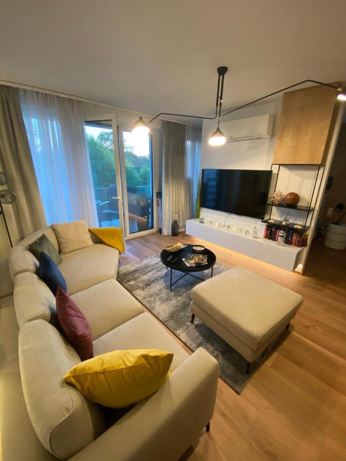Bonnie-Premium Lelle Waterfront Private Apartment Balatonlelle Esterno foto