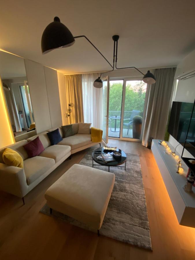 Bonnie-Premium Lelle Waterfront Private Apartment Balatonlelle Esterno foto